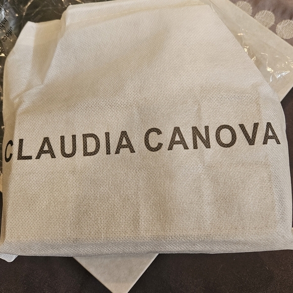 Claudia Canova weave crossbody bag in gold - Picture 6 of 6